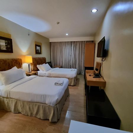 One Tagaytay Place Private Residences Tagaytay City ภายนอก รูปภาพ