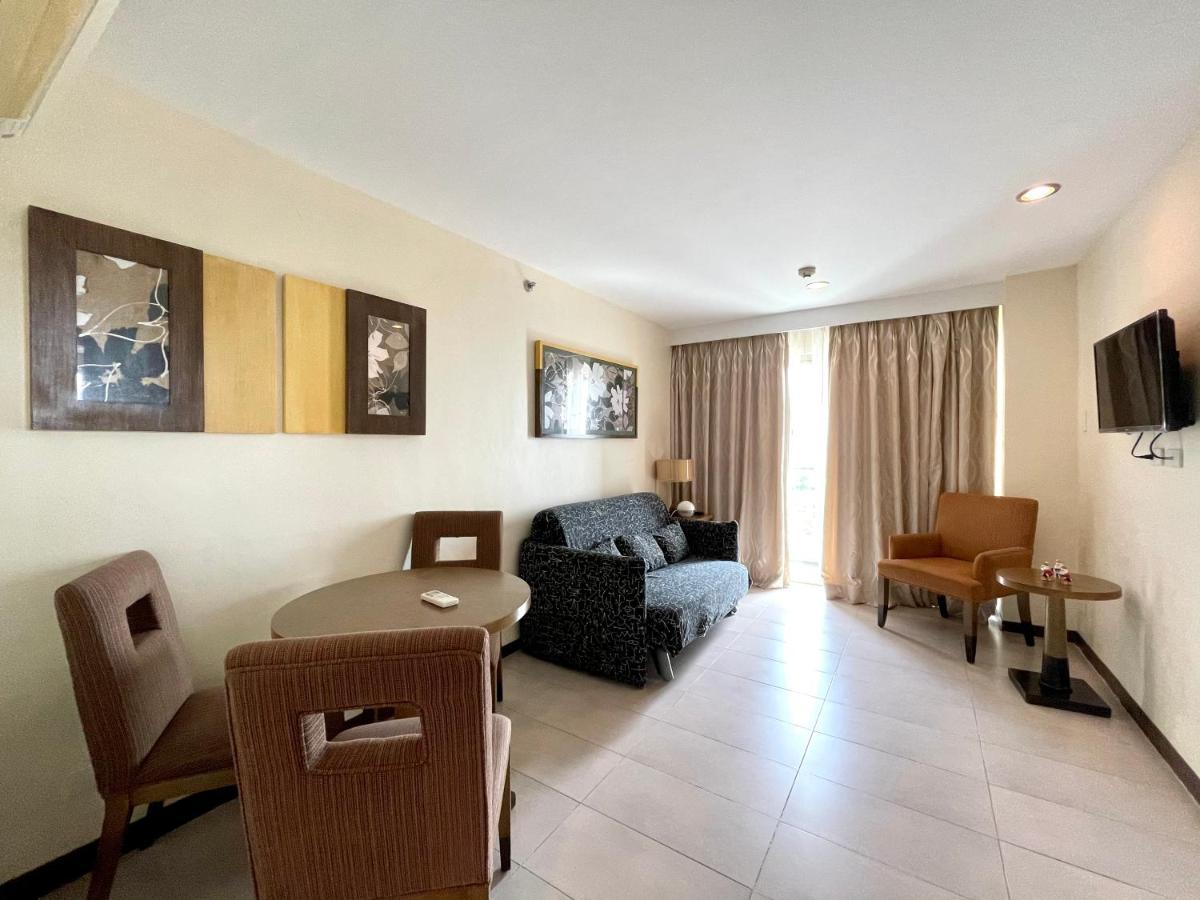 One Tagaytay Place Private Residences Tagaytay City ภายนอก รูปภาพ