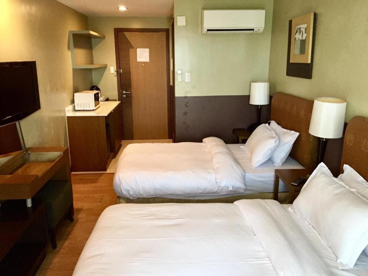 One Tagaytay Place Private Residences Tagaytay City ภายนอก รูปภาพ