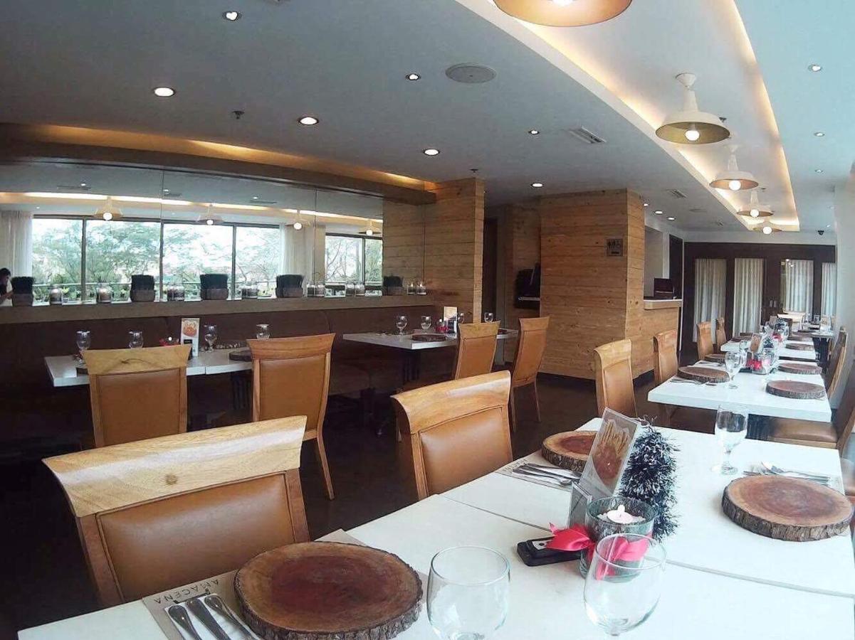 One Tagaytay Place Private Residences Tagaytay City ภายนอก รูปภาพ