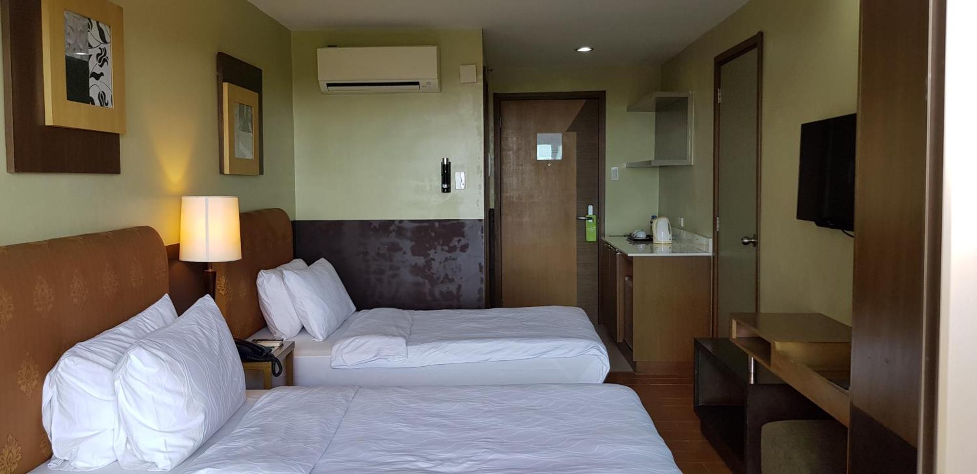 One Tagaytay Place Private Residences Tagaytay City ภายนอก รูปภาพ