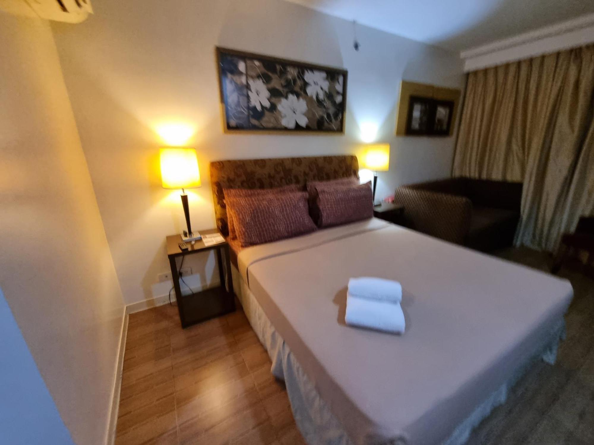One Tagaytay Place Private Residences Tagaytay City ภายนอก รูปภาพ