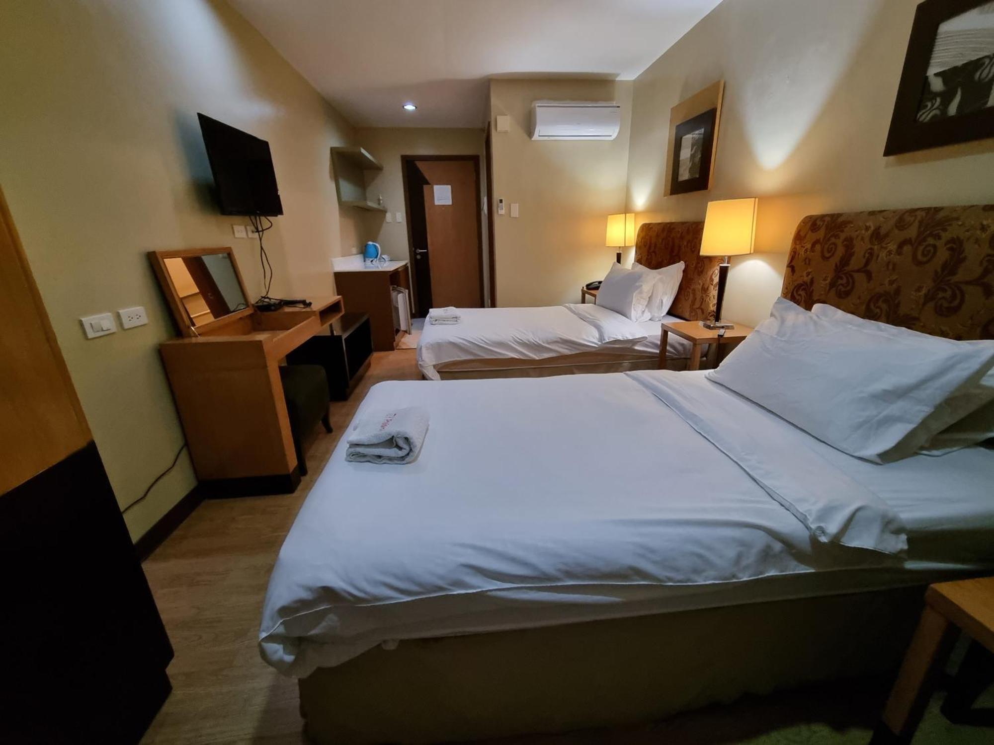 One Tagaytay Place Private Residences Tagaytay City ภายนอก รูปภาพ