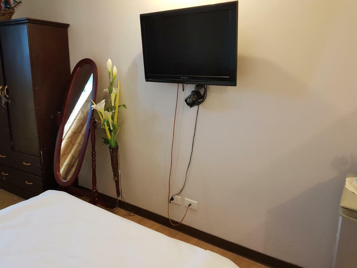 One Tagaytay Place Private Residences Tagaytay City ภายนอก รูปภาพ